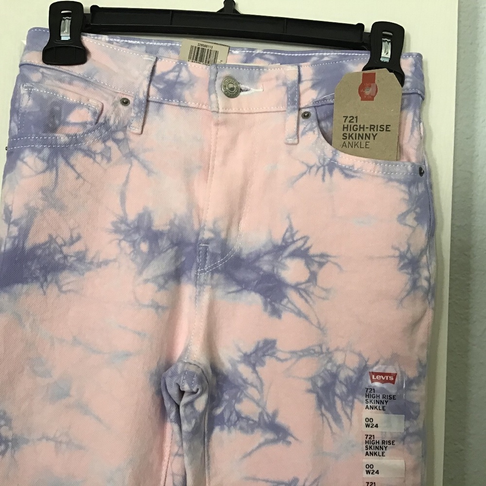 Levi’s 711 high rise skinny ankle